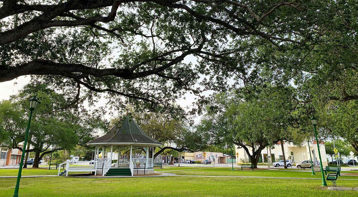 green park with gazebo in Miami Springs